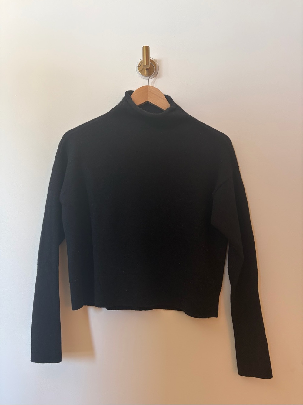 Wilfred Black Cropped Mock Neck Pullover